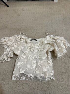 Zara Cream Floral Embroidered Puff-Sleeve Blouse